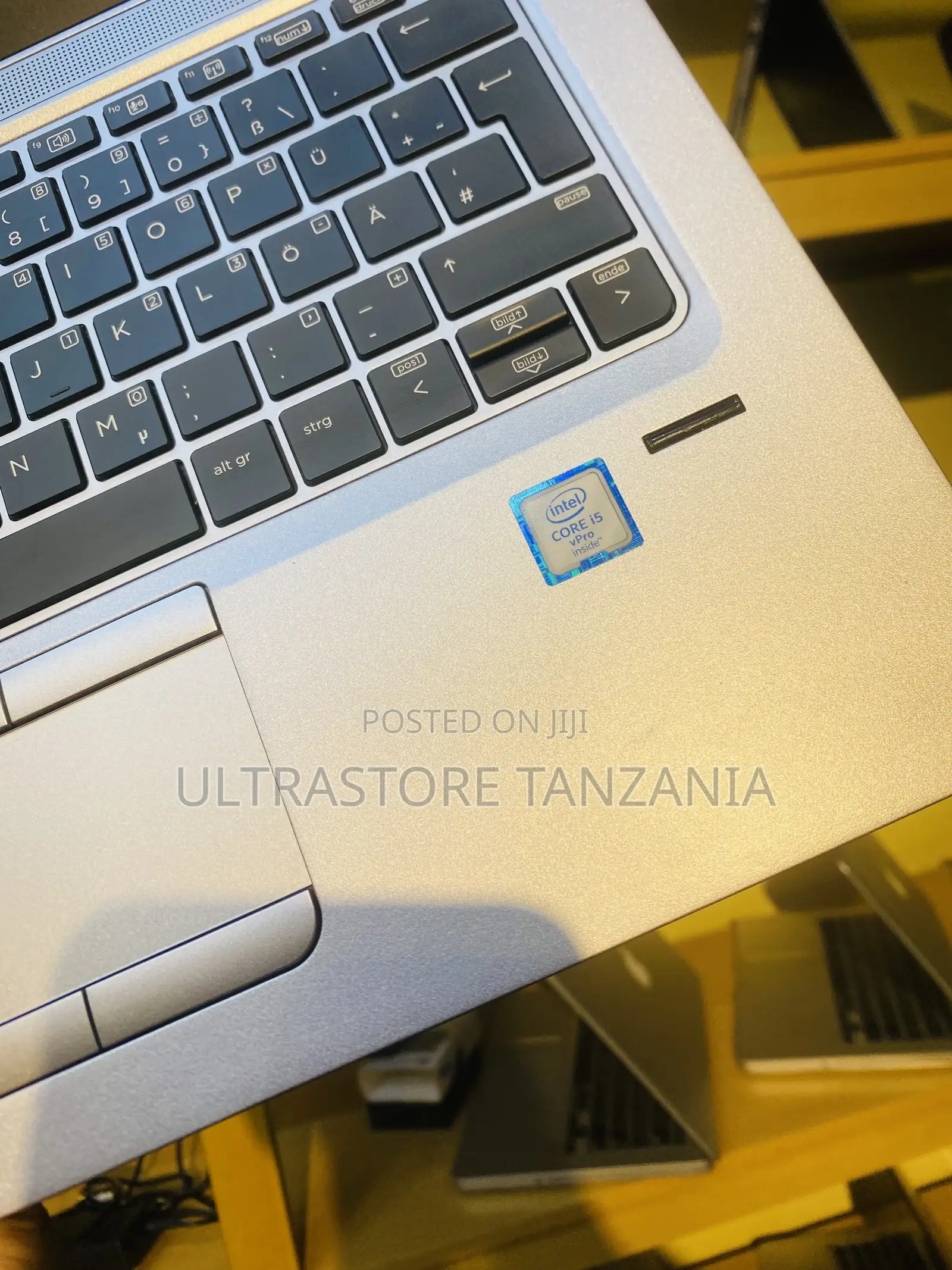 New Laptop HP EliteBook 820 G3 8GB Intel Core I5 SSD 500GB