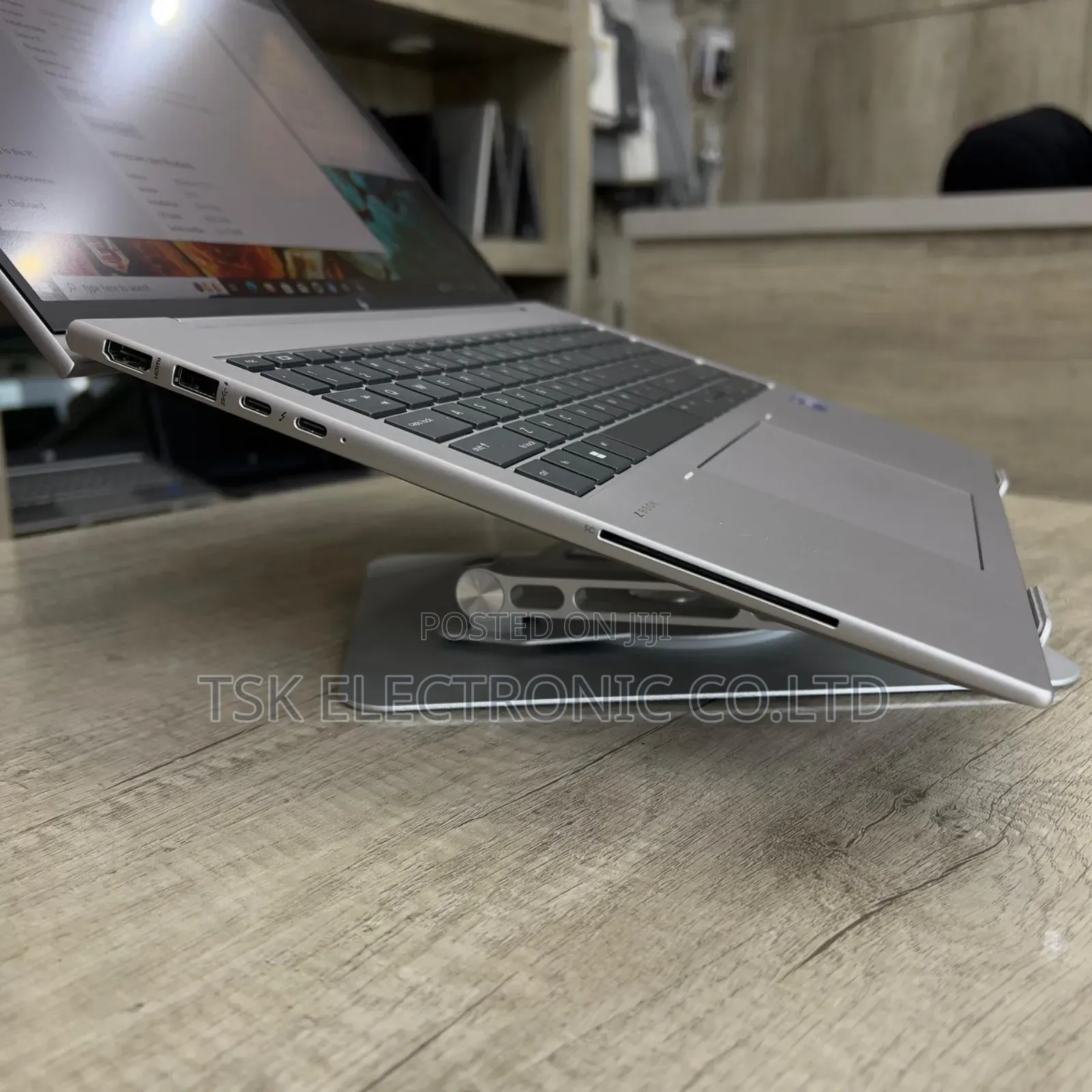 New Laptop HP ZBook Firefly 16 G10 32GB Intel Core I7 SSD 1T