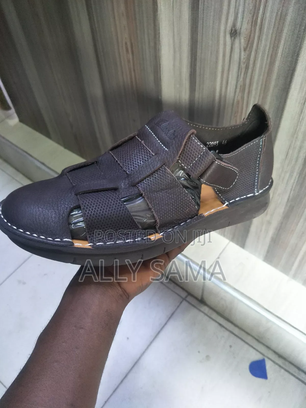 Open Shoes Clarks Coffee Material Leather