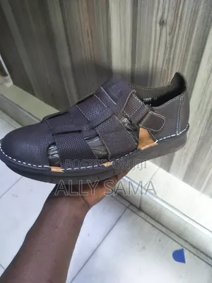 Open Shoes Clarks Coffee Material Leather
