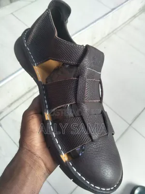 Open Shoes Clarks Coffee Material Leather