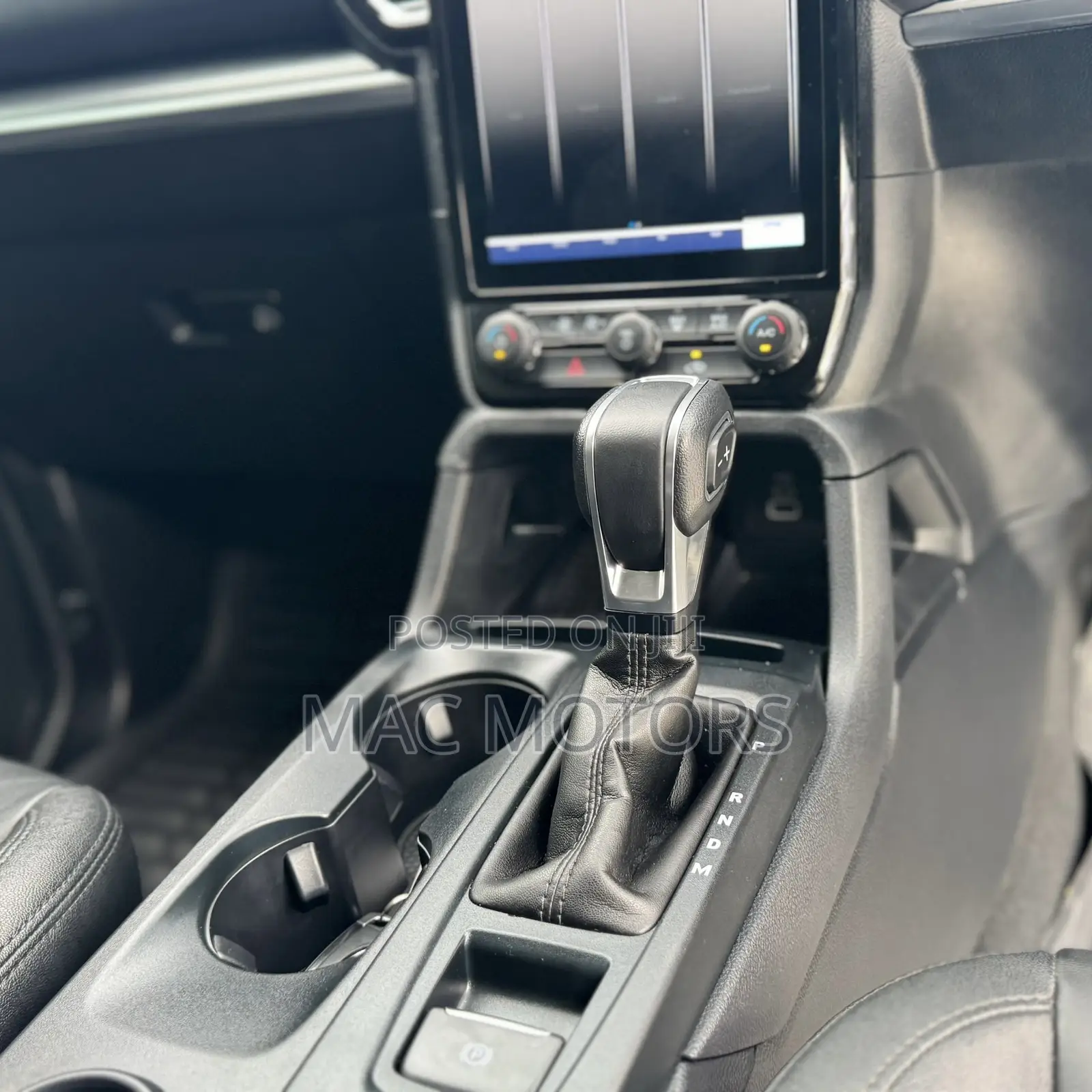 Ford Everest 2023 White