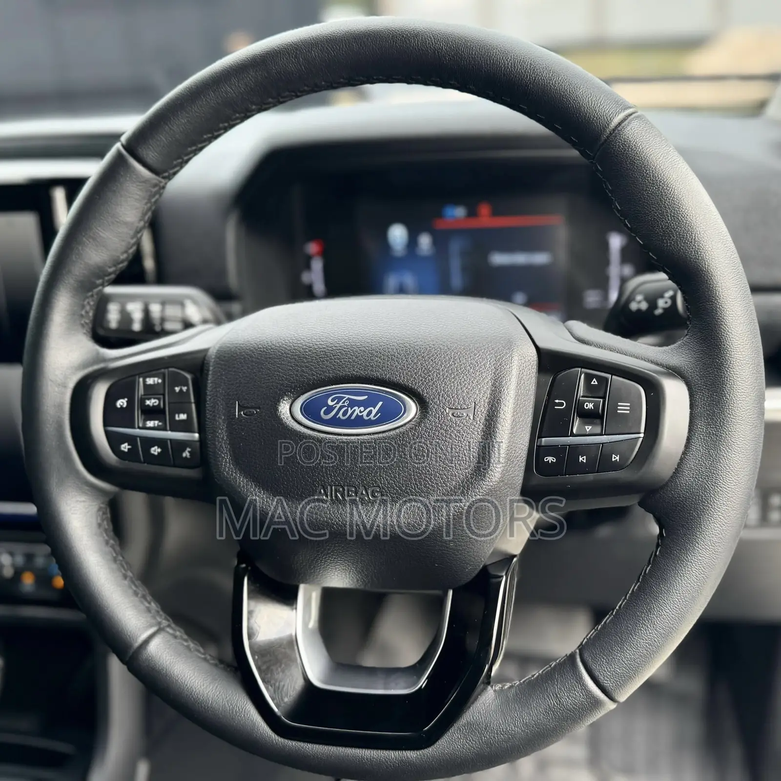 Ford Everest 2023 White