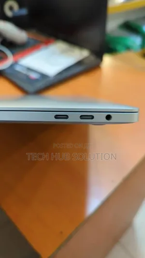 Laptop Apple MacBook 2019 16GB Intel Core I7 SSD 512GB