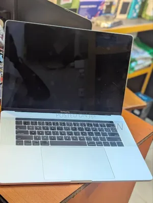 Laptop Apple MacBook 2019 16GB Intel Core I7 SSD 512GB