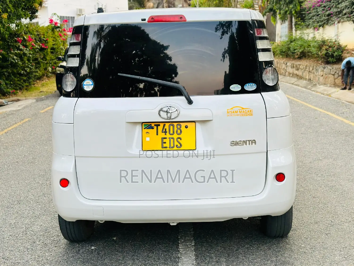 Toyota Sienta 2006 White