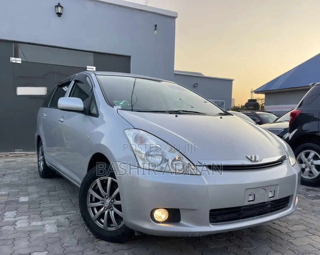 Toyota Wish 2003 Silver