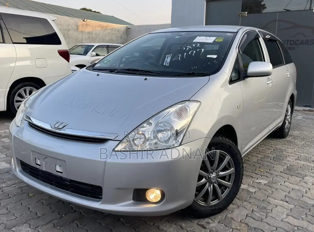 Toyota Wish 2003 Silver
