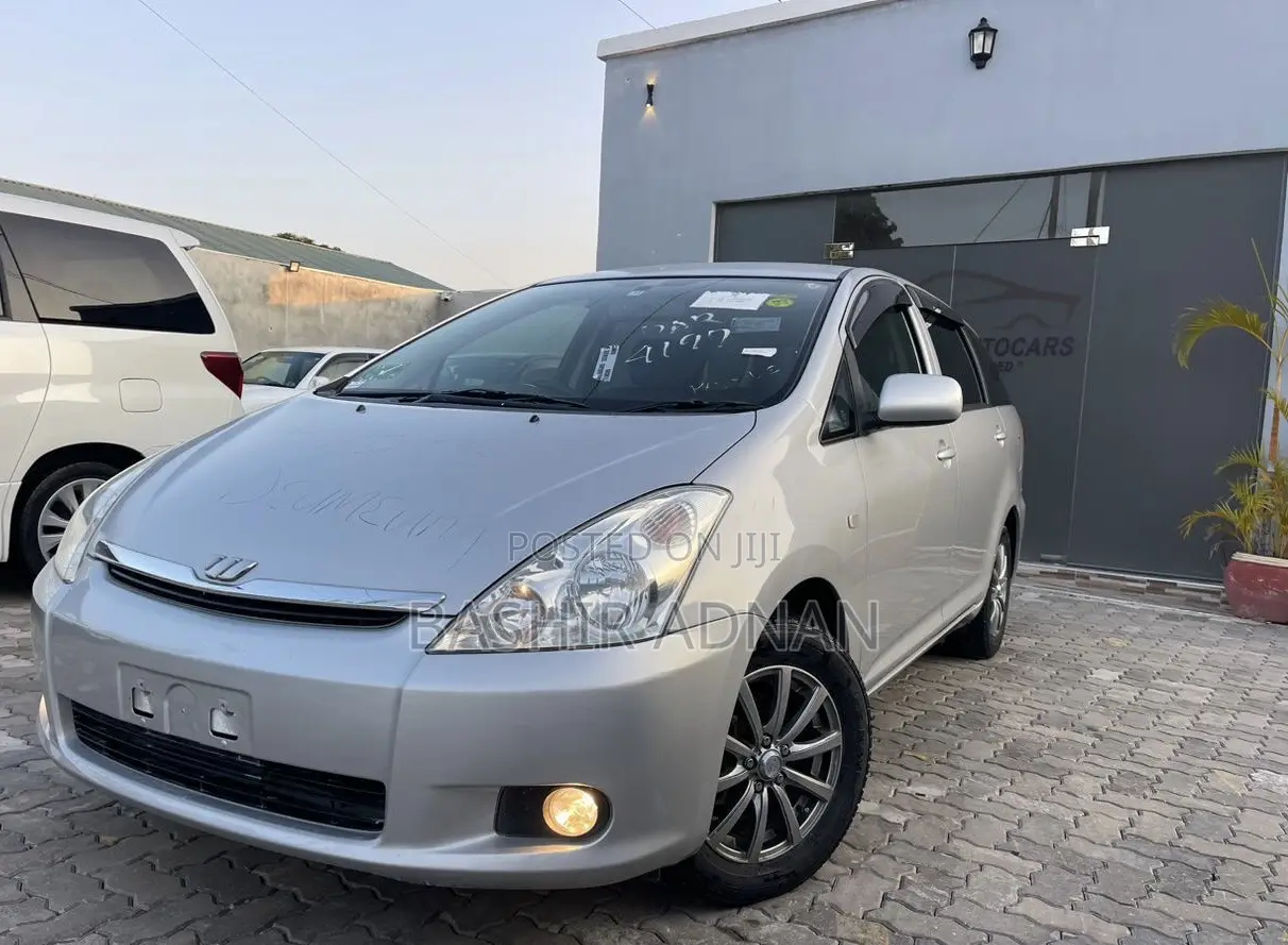 Toyota Wish 2003 Silver
