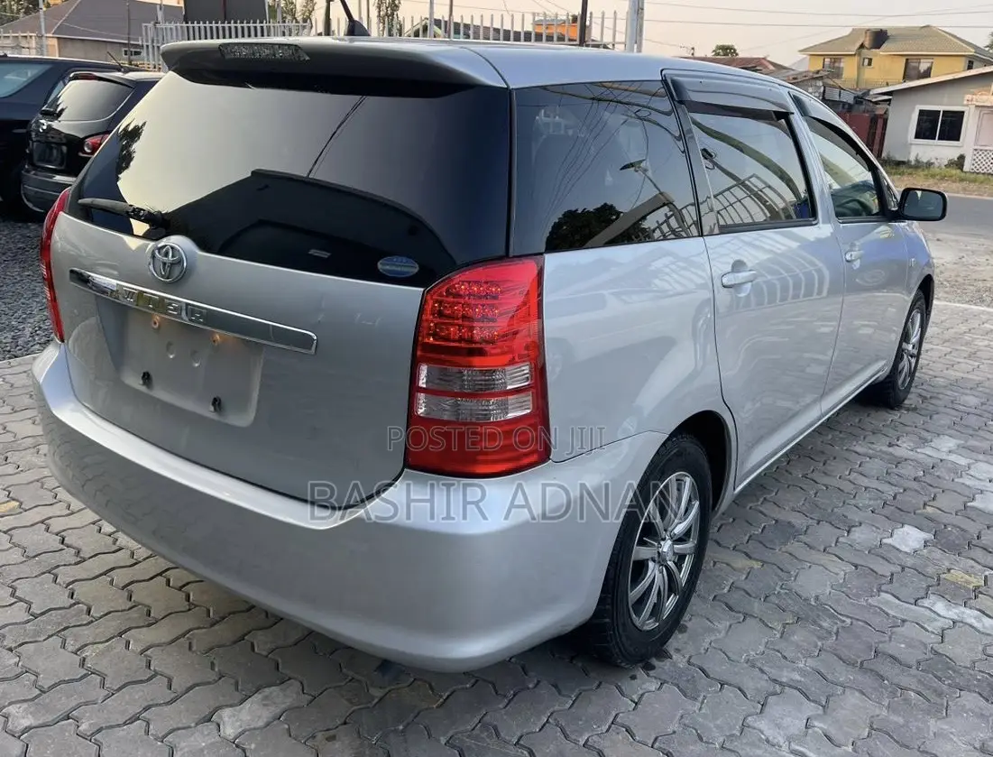 Toyota Wish 2003 Silver