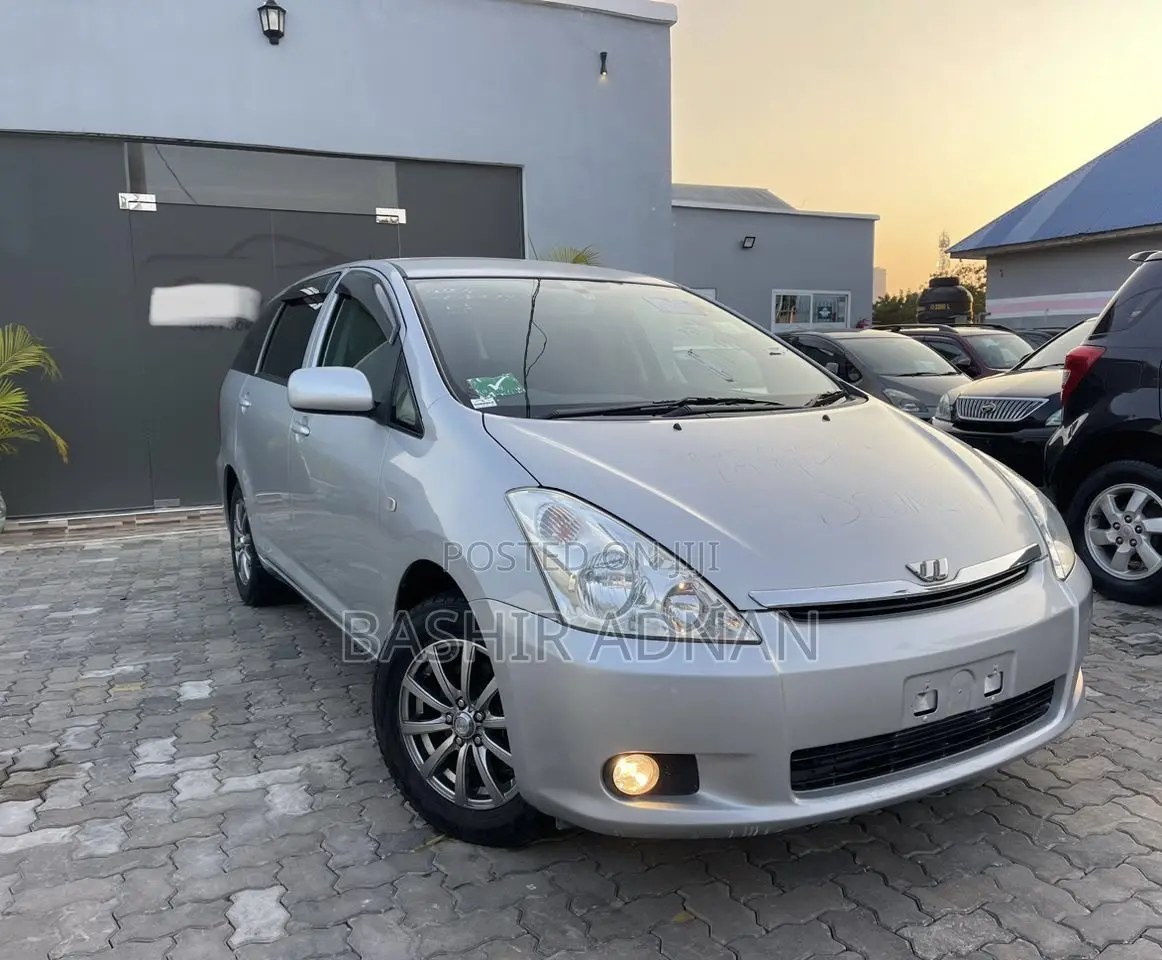 Toyota Wish 2003 Silver