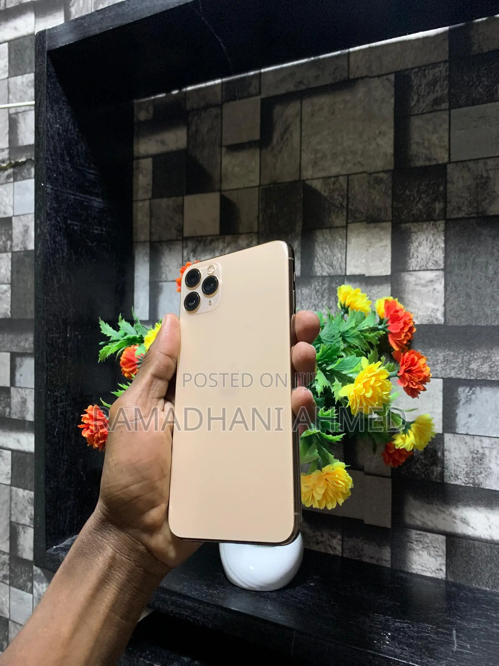 Apple iPhone 11 Pro Max 64 GB Gold