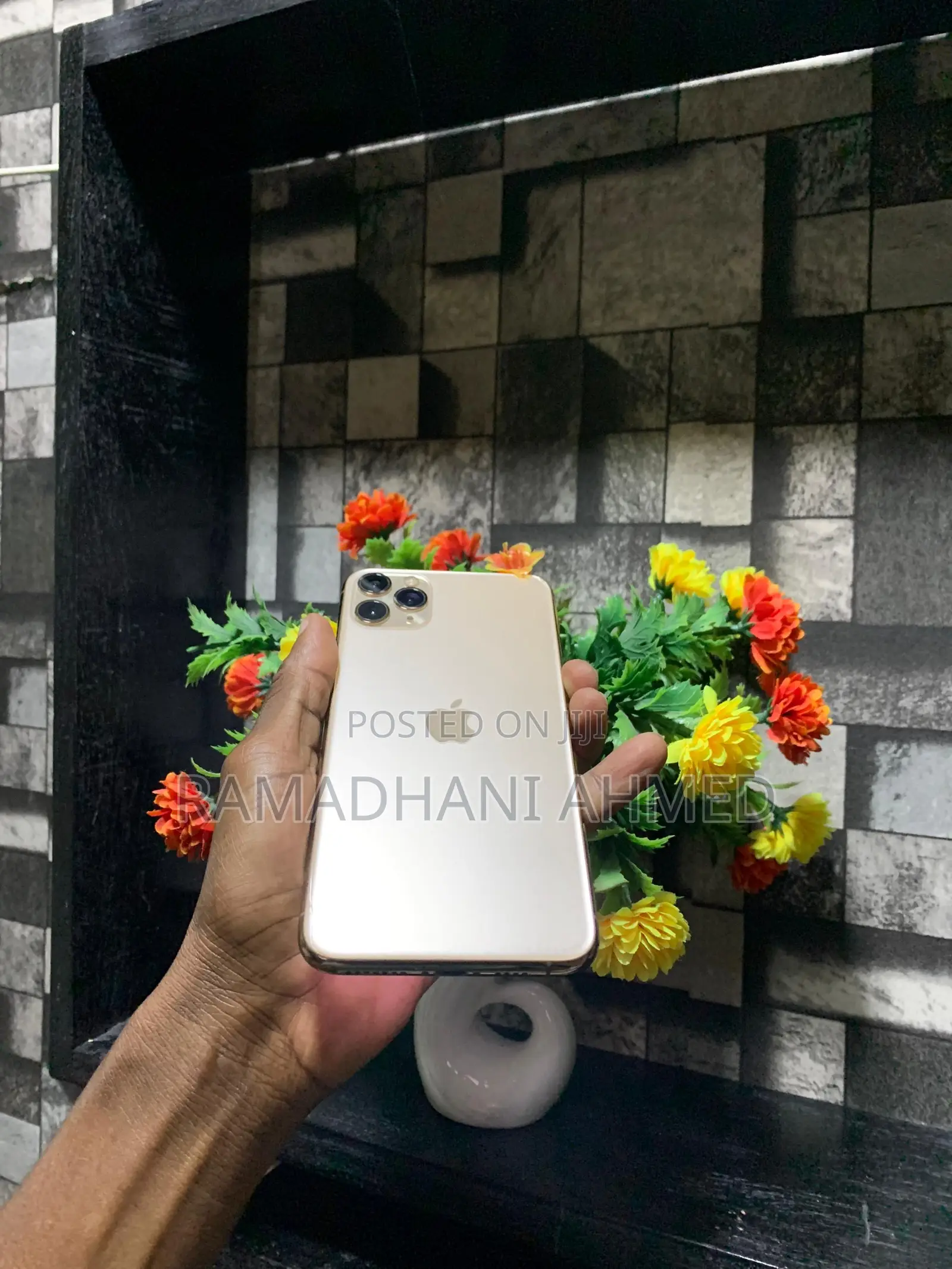Apple iPhone 11 Pro Max 64 GB Gold