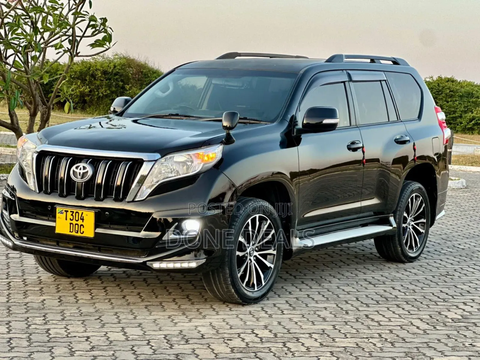 Toyota Land Cruiser Prado 2014 Black