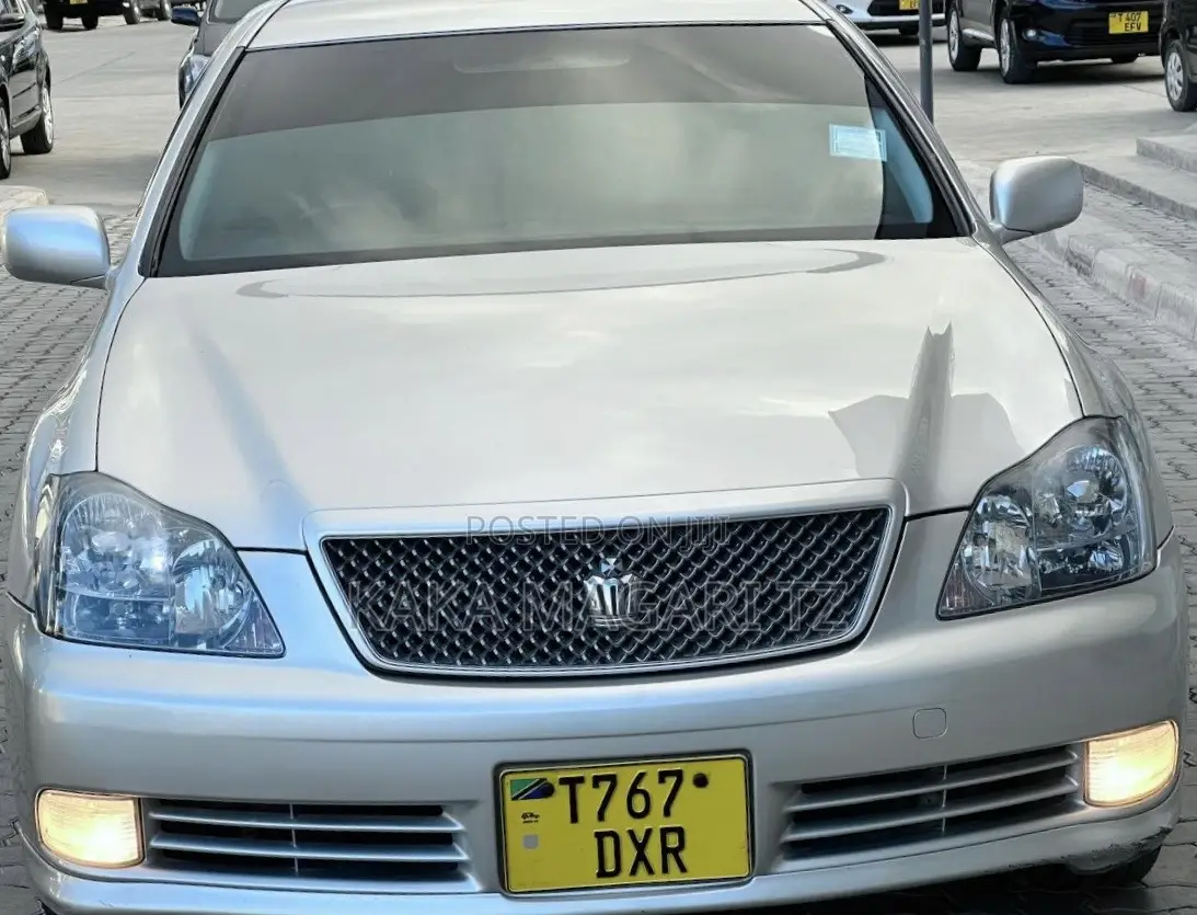 Toyota Crown 2004 Silver