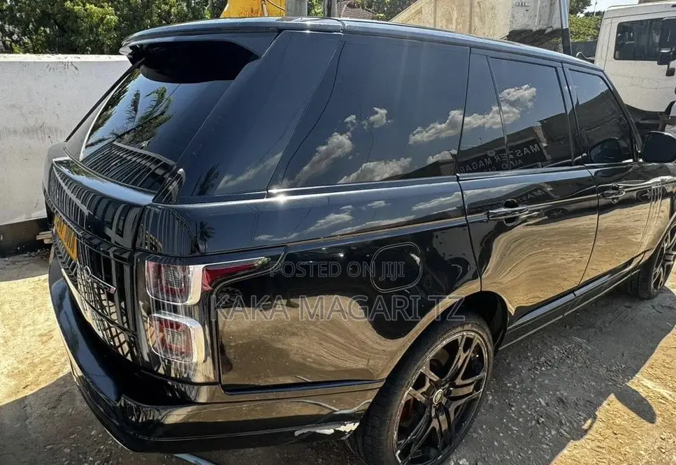 Land Rover Range Rover Vogue 2016 Black