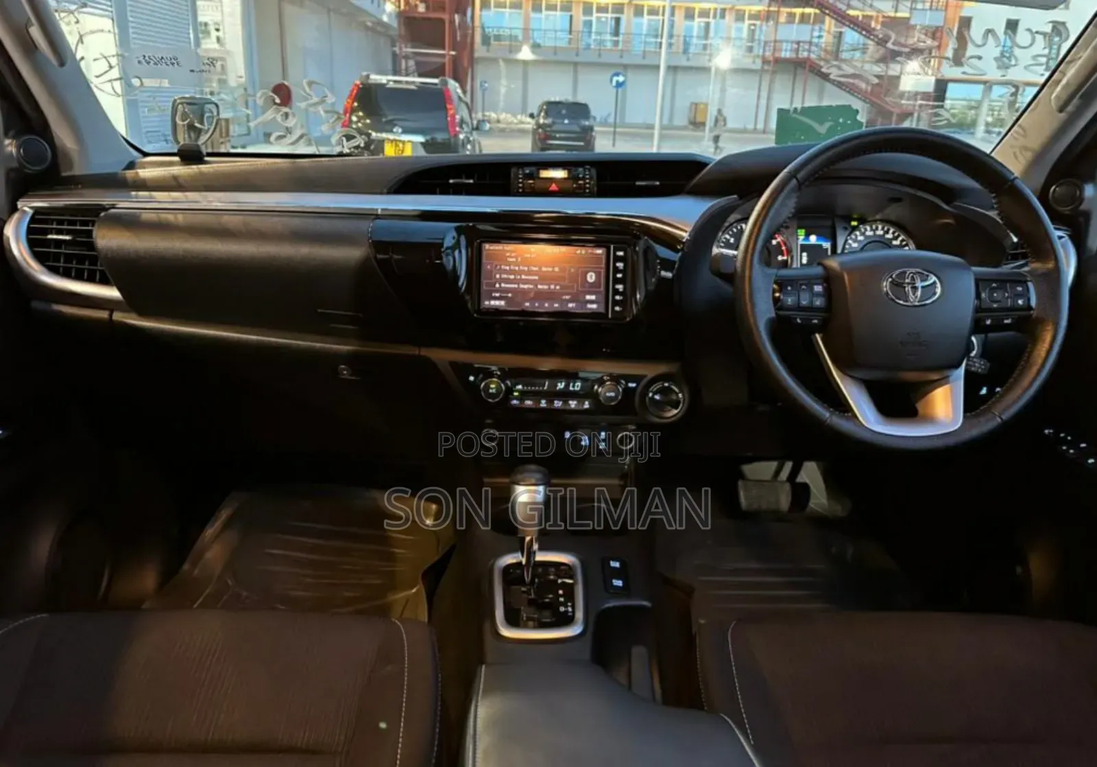 Toyota Hilux 2021 Pearl