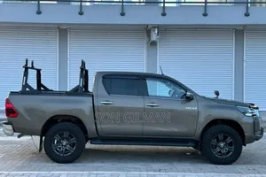 Toyota Hilux 2021 Pearl