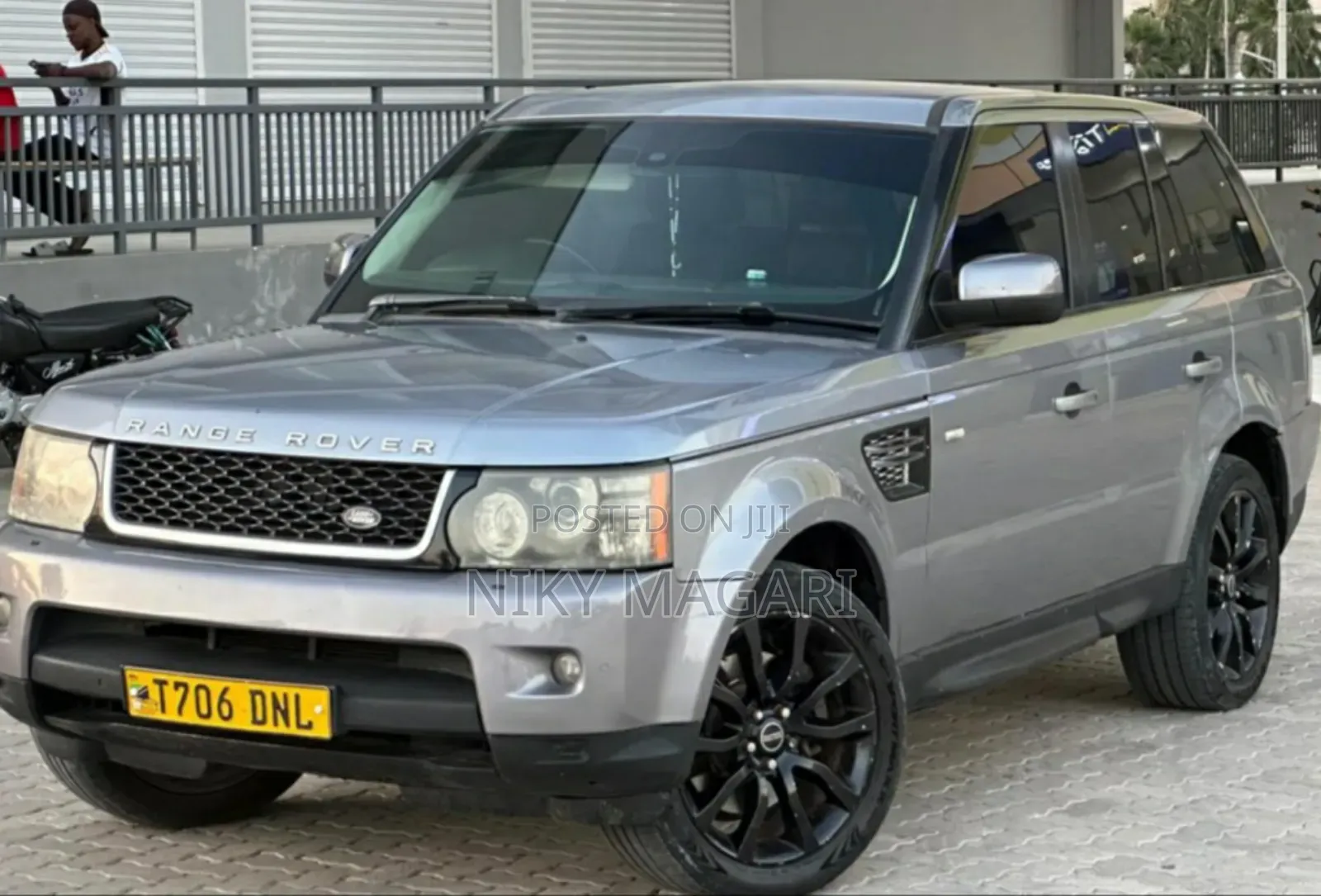 Land Rover Range Rover Sport 2011 Beige