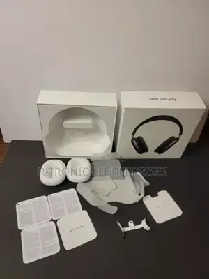 Apple MGYH3 Airpods Max With Smart Case Bluetooth Headphones