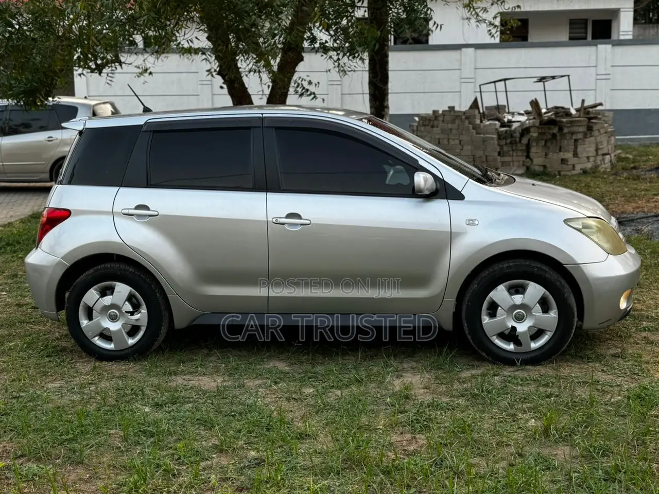 Toyota IST 2004 Silver