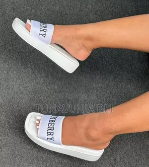 Sandal Nzuri Za Kike
