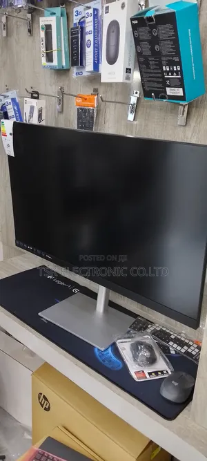 Photo - HP U32 Hdr Monitor
