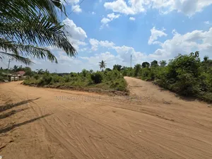 Plot Inauzwa Ipo Goba Majengo