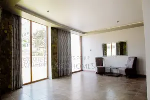 Airbnb 2 Bedroom House en-Suite Fully Furnished With Garden