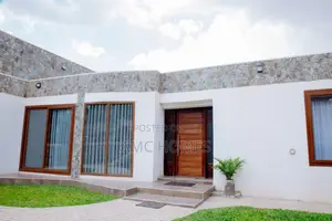 Airbnb 2 Bedroom House en-Suite Fully Furnished With Garden