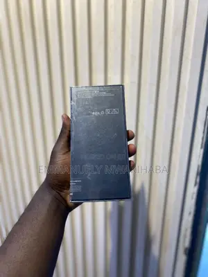 New Samsung Galaxy Z Flip4 128 GB Black