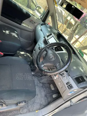 Toyota Noah 2005 Silver