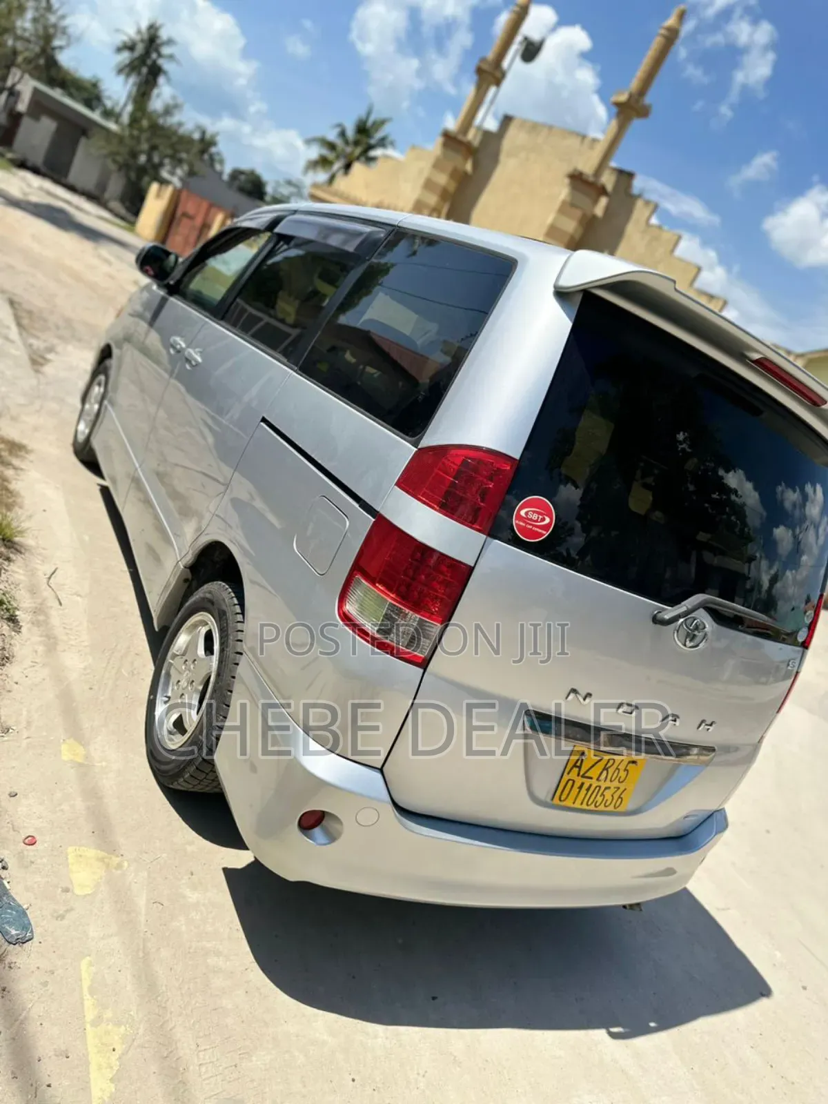 Toyota Noah 2005 Silver