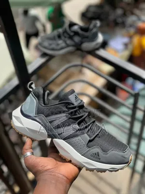 Adida New Desgn Sneakers Original