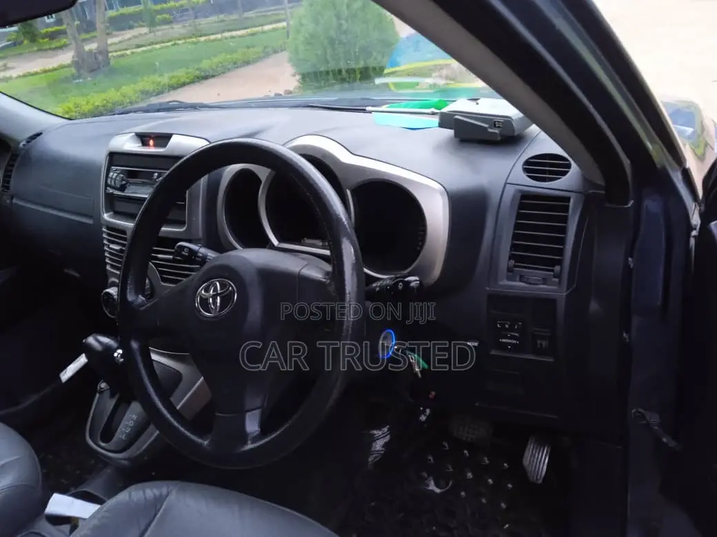 Toyota Rush 1.5 AWD 2008 Gray