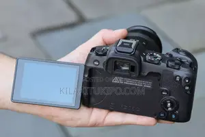 CANON EOS R8 Camera