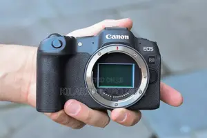CANON EOS R8 Camera