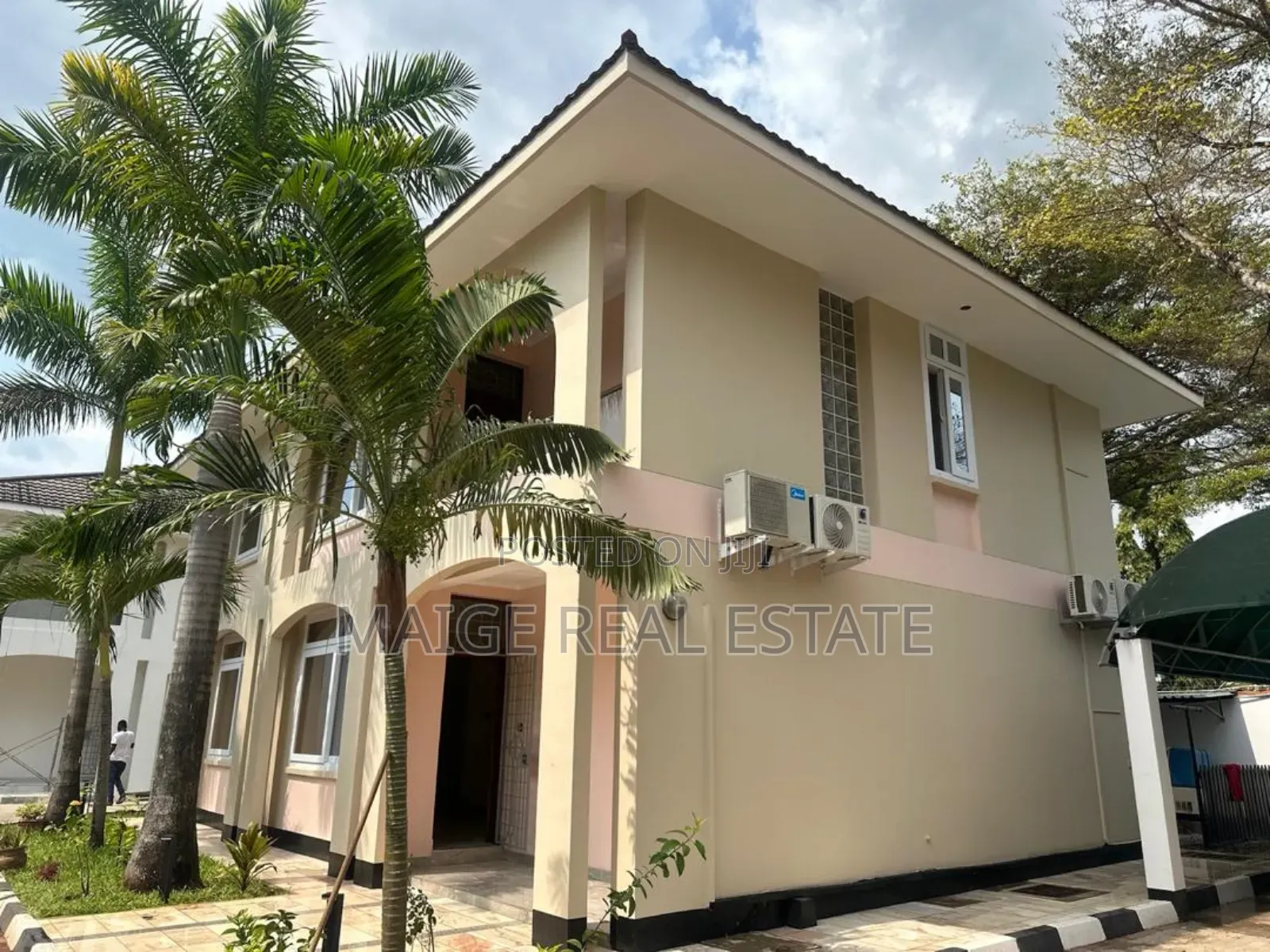 4bdrm Villa in Masaki for rent