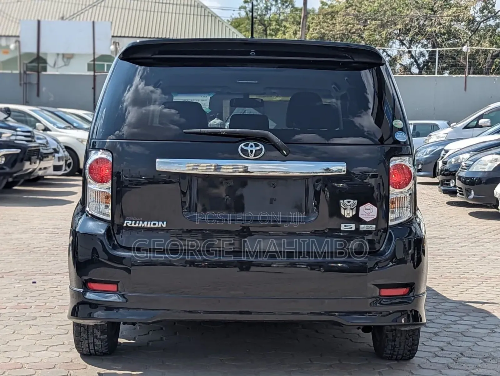 Toyota Corolla Rumion 2011 Black
