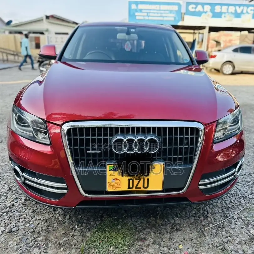 Audi Q5 2011 Red