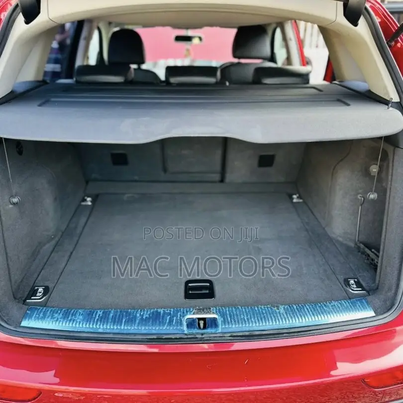Audi Q5 2011 Red