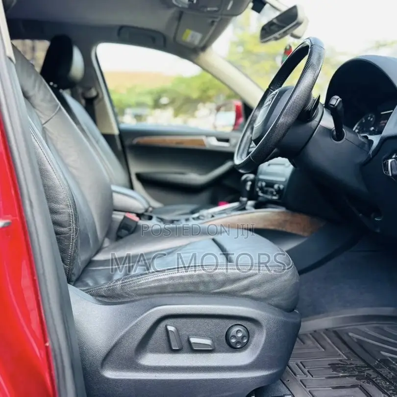 Audi Q5 2011 Red