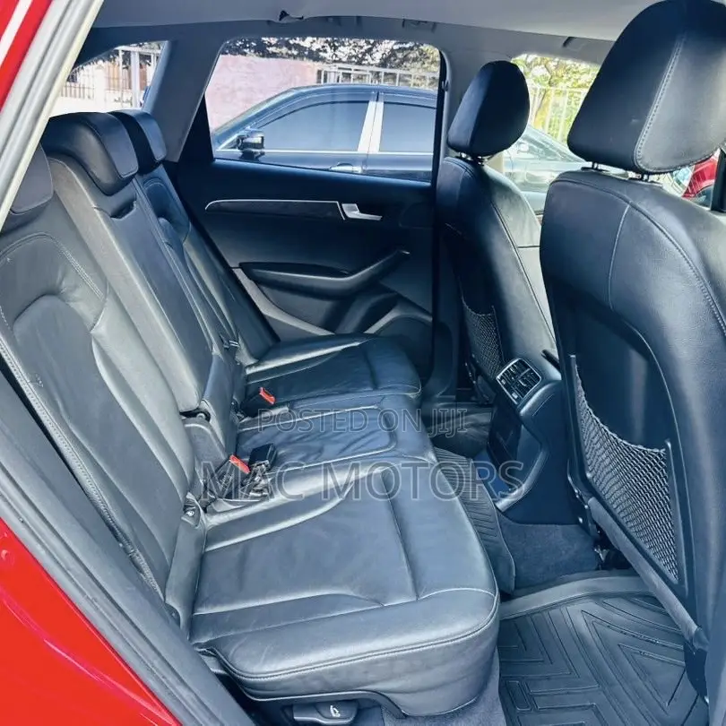 Audi Q5 2011 Red