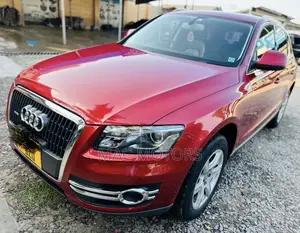 Audi Q5 2011 Red