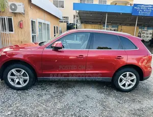 Audi Q5 2011 Red