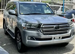 Toyota Land Cruiser 2018 Silver