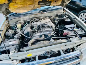 Toyota Hilux Surf 2003 Silver