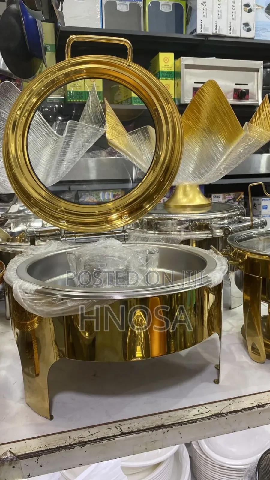 SERVING Dish Ya Gold