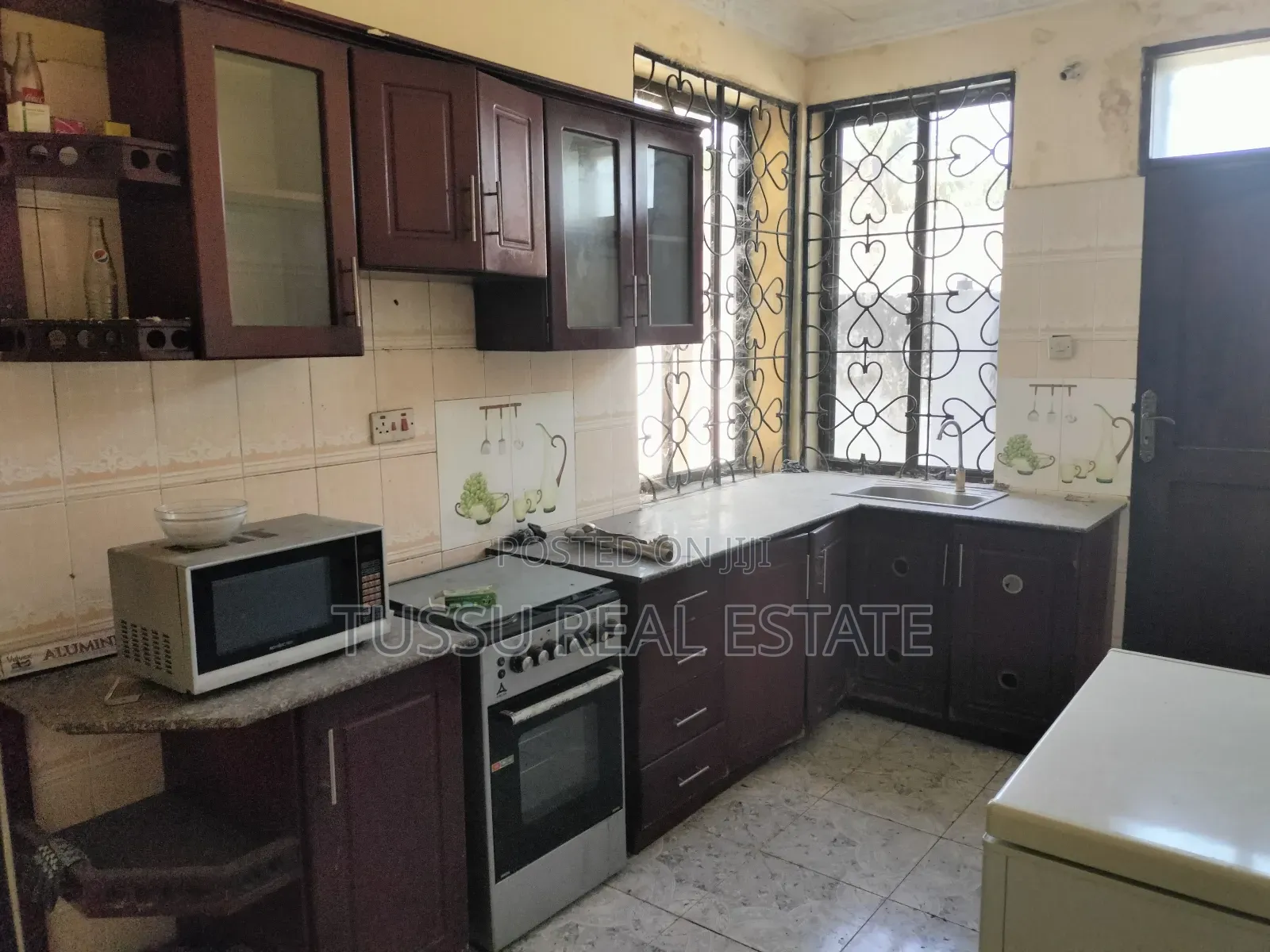 5bdrm House in Ununio Beach, Kinondoni for sale