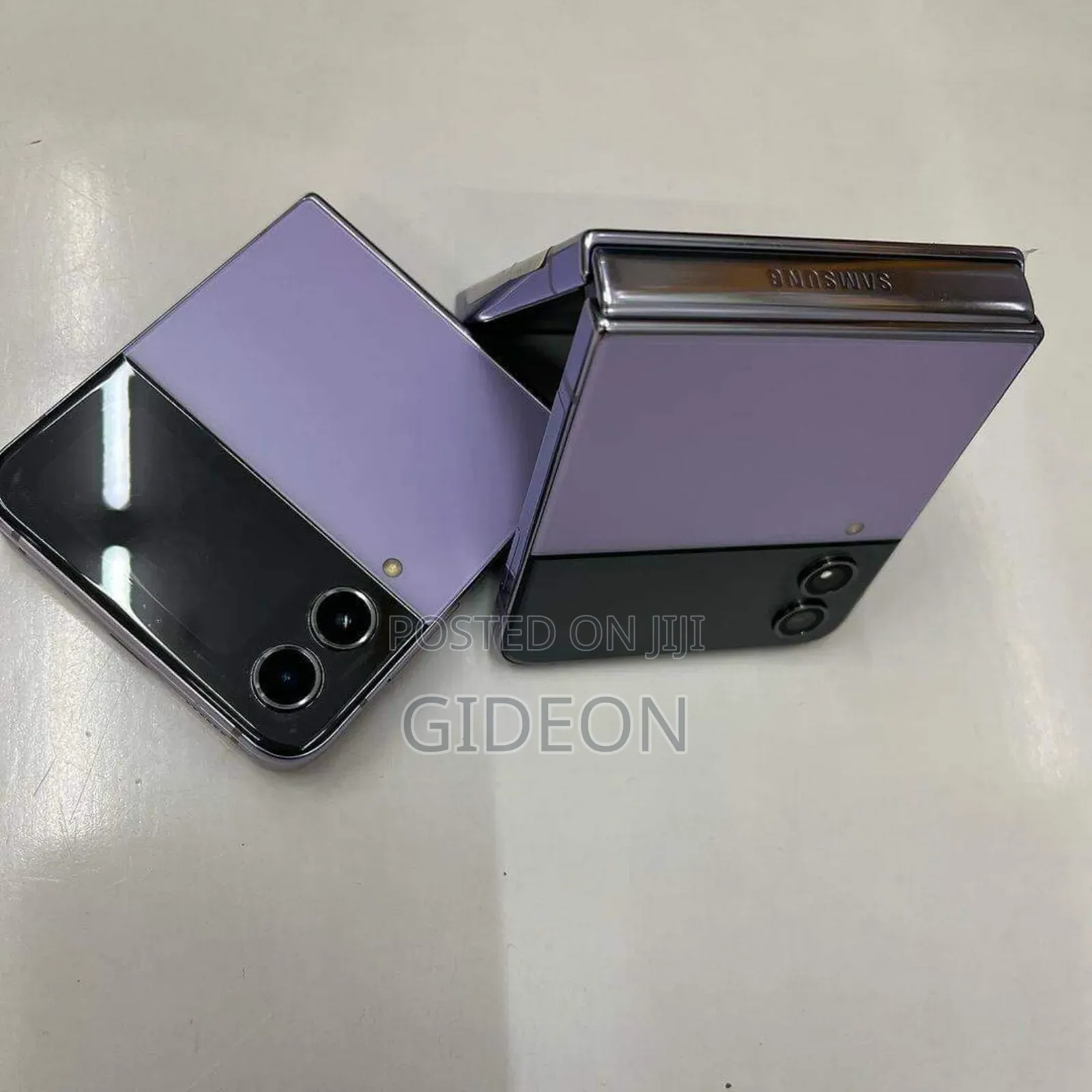 New Samsung Galaxy Z Flip4 256 GB Purple